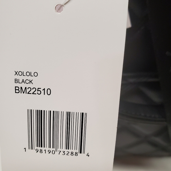 Betsey Johnson Quilted black skull tote with removable pouch - Picture 8 of 8